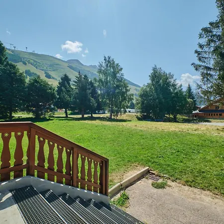 La Montagne Апартаменты *
